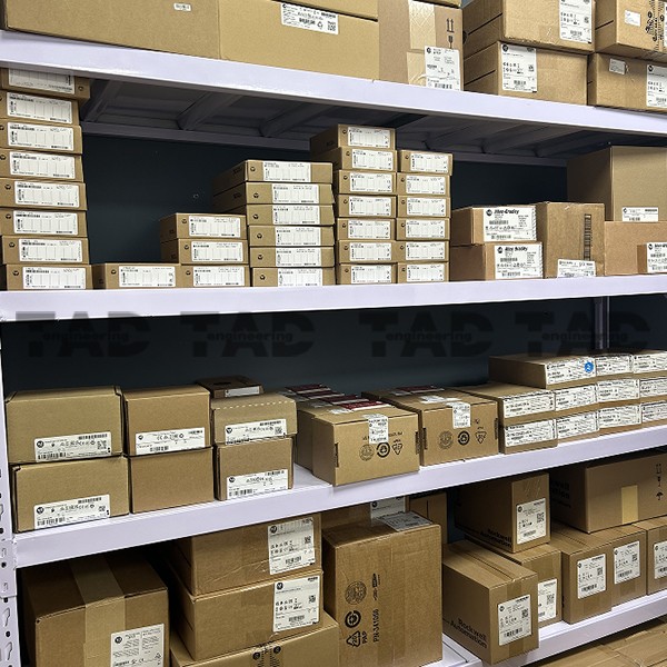 Allen-Bradley AB 1769-IA16 SER A CompactLogix 16pt 120VAC Input