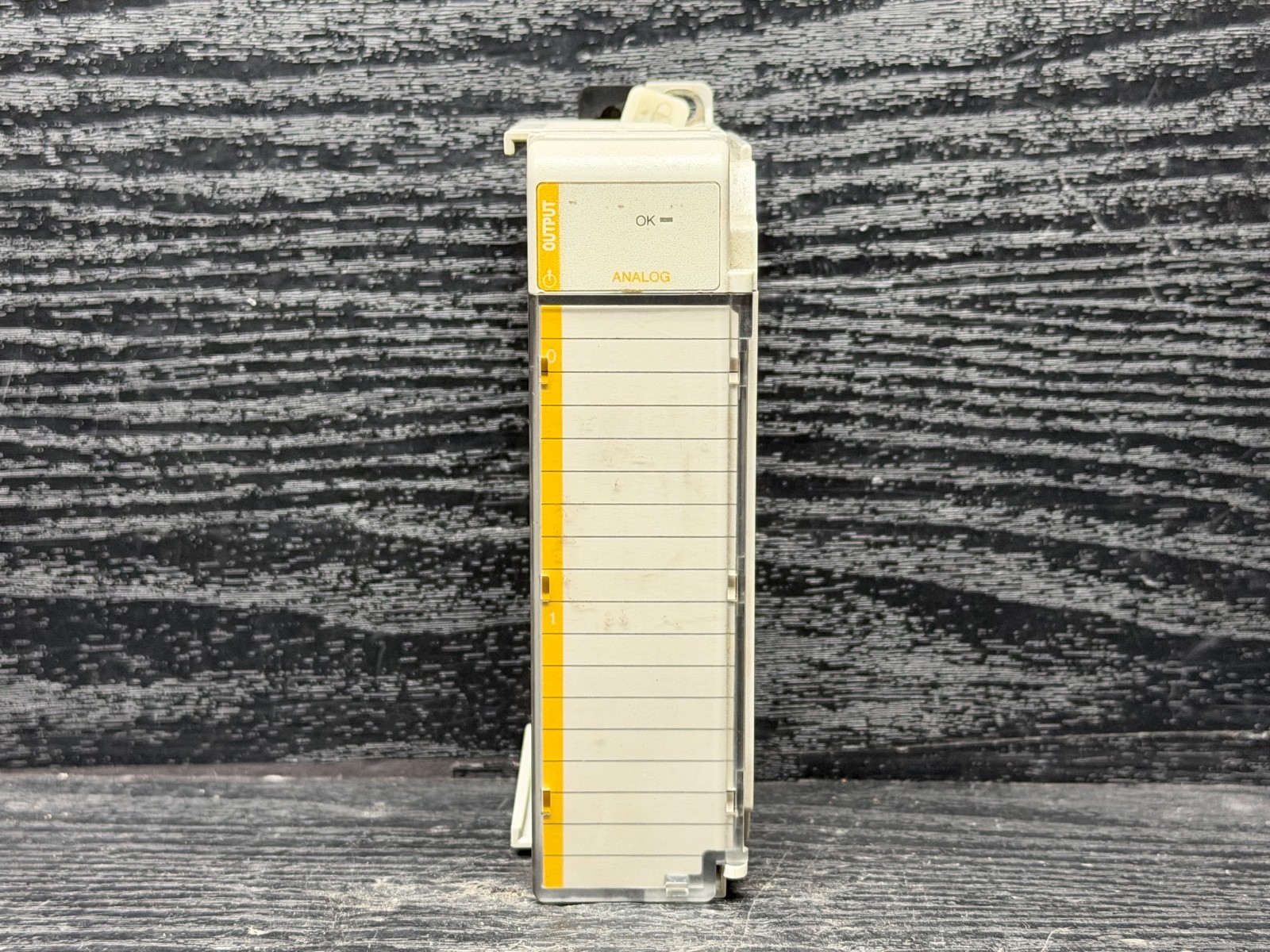Allen Bradley 1769-OF2 1769-0F2 Ser A Compact I/O MicroLogix Output Module 2 Pt