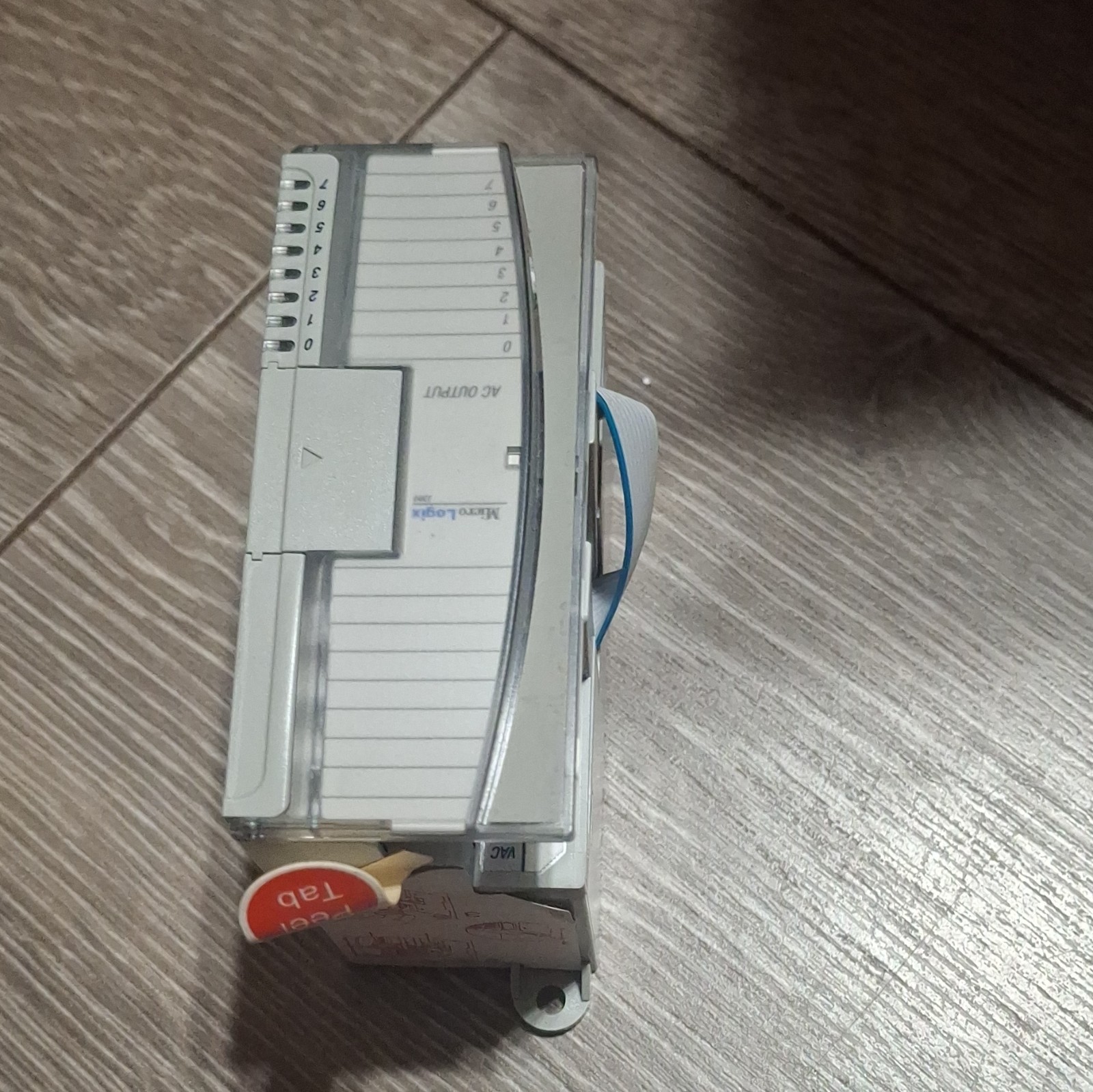 AB 1762-OA8 MicroLogix 1200 8-Pt Triac AC Output Module 1762OA8 New