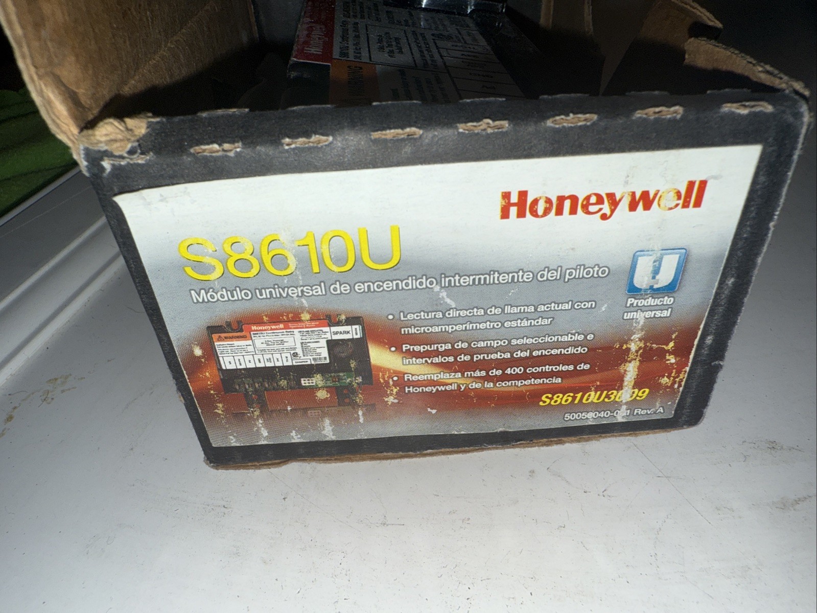 New In Box HONEYWELL S8610U3009 Universal Intermittent Pilot Ignition Module