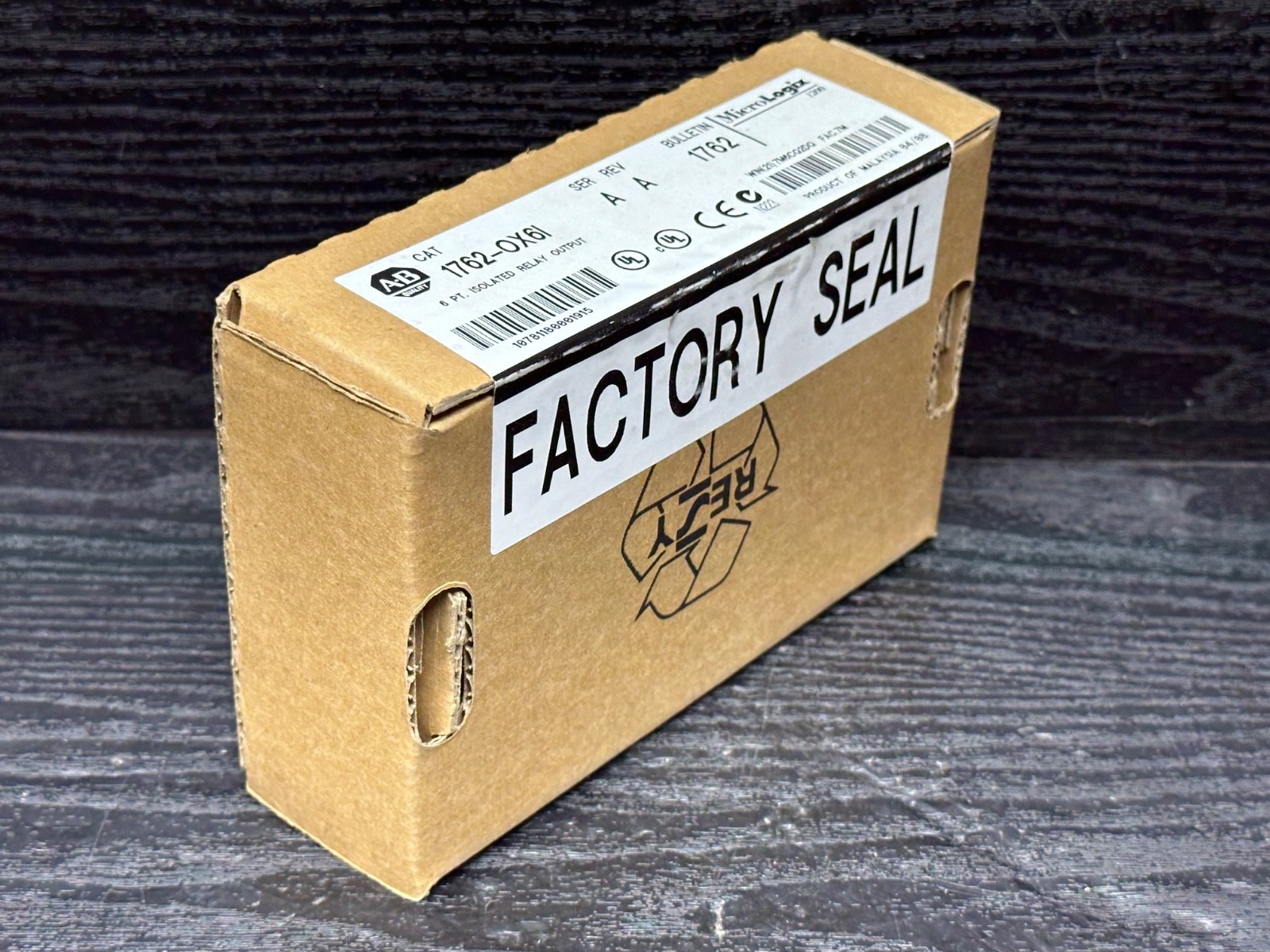Surplus Sealed Allen Bradley 1762-OX6I 1762-0X61 MicroLogix 1200 Output Module
