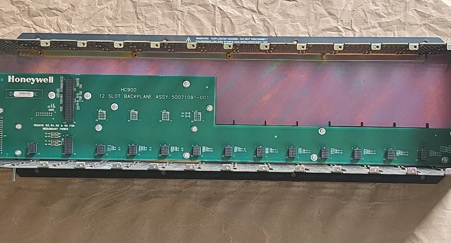 Honeywell 900R12-0200 ControlEdge HC900 12-Slot I/O Rack Assembly 50071091-001