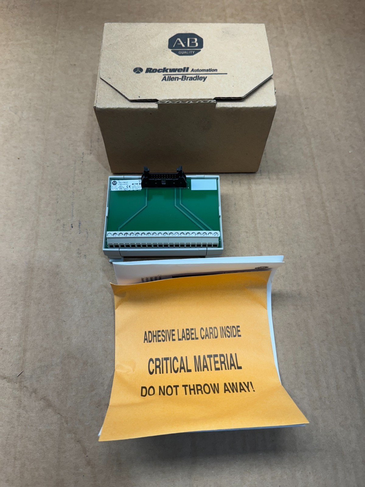 NEW IN BOX ALLEN-BRADLEY 20 PT. INTERFACE MODULE 1492-IFM20F SERIES B