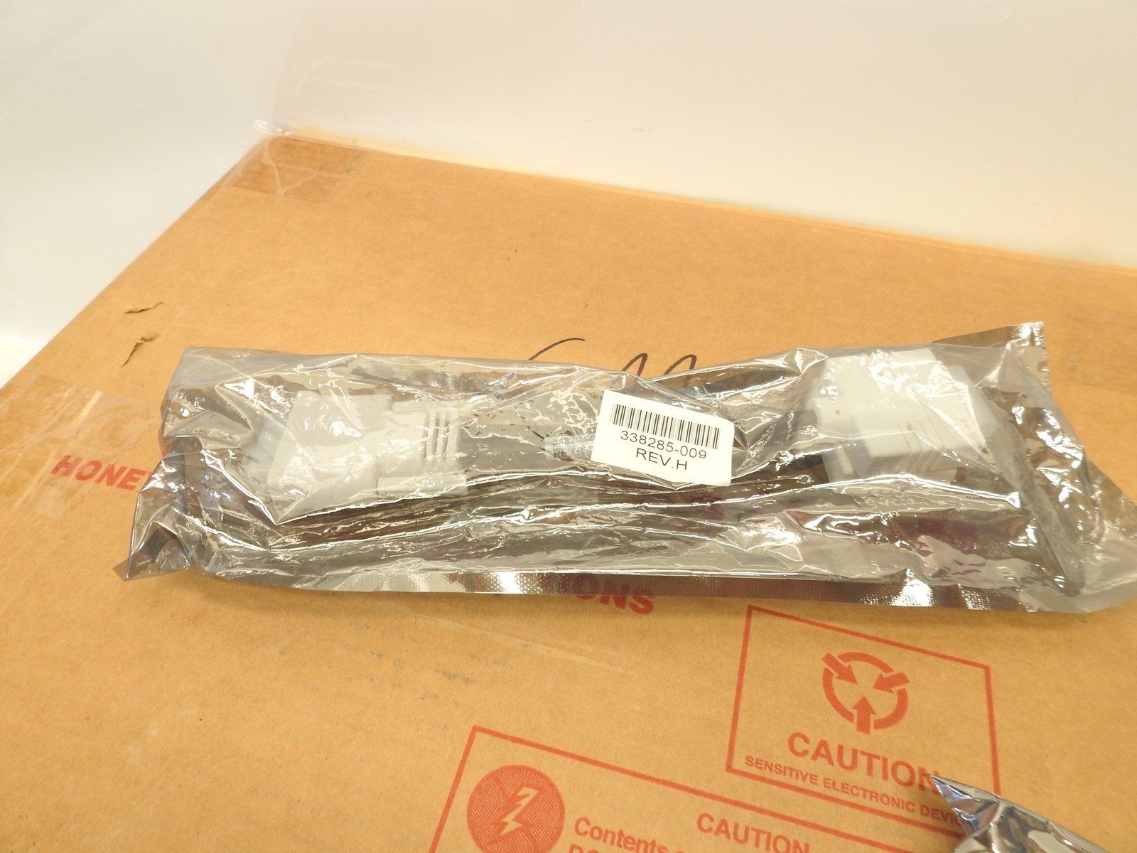 New Genuine Honeywell C300 Controller Kit 51405046-175 51308307 338285-009 5140