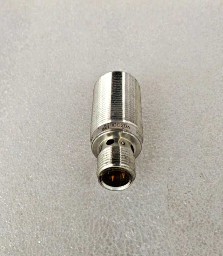 IGC204 IFM Effector Inductive Proximity Sensor
