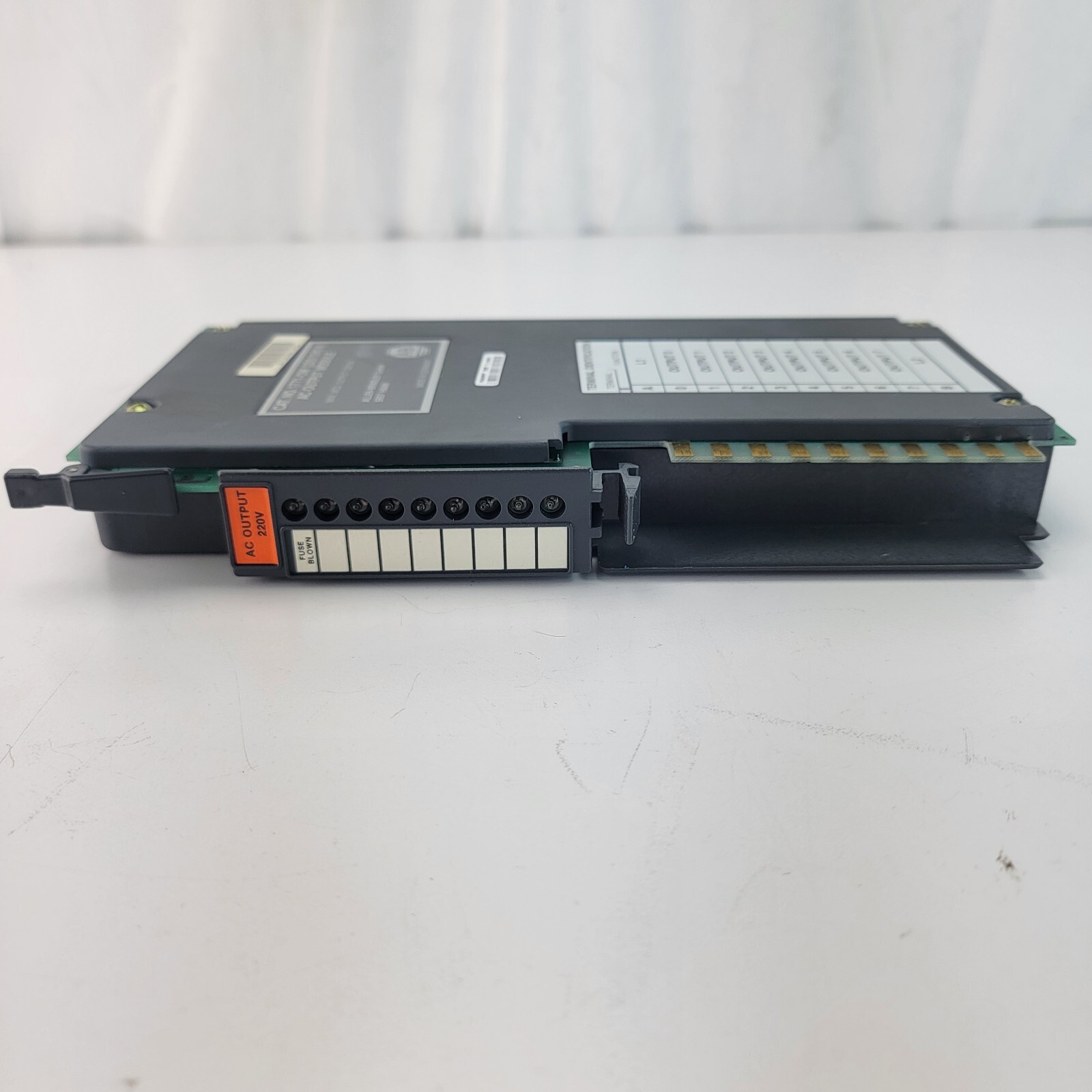 Allen-Bradley 1771-OM Output Module NEW OPEN BOX made in GERMANY