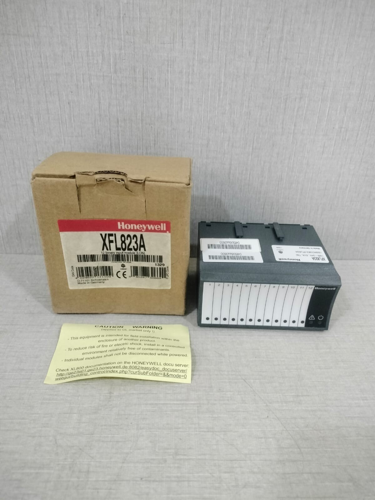 Honeywell XFL823A Distributed I/O 12 Digital Input Module W/ FILTHY & BROKEN BOX