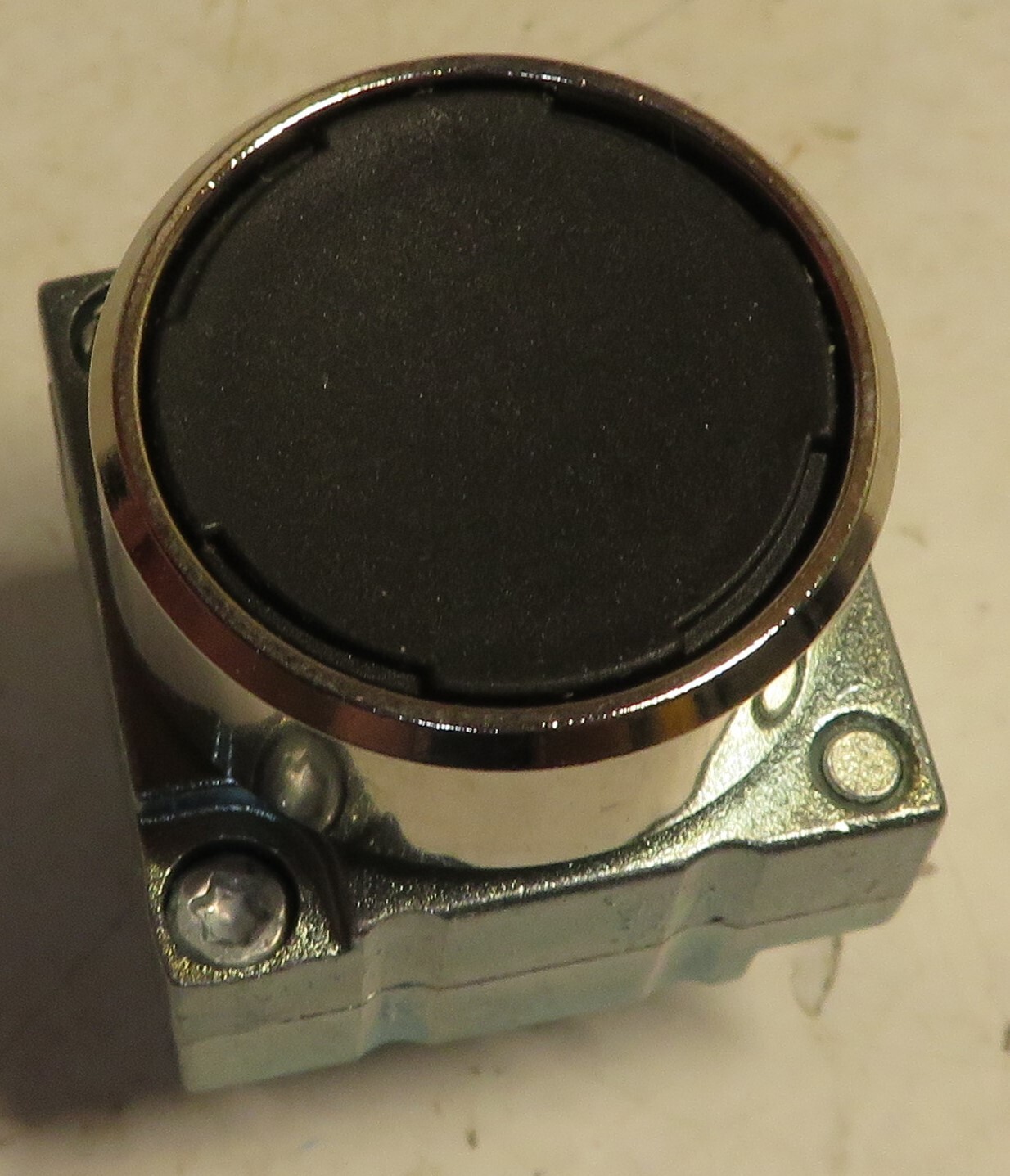 Siemens UNBRANDED Pushbutton Switch Auxiliary Contact New Single Unknown Part #