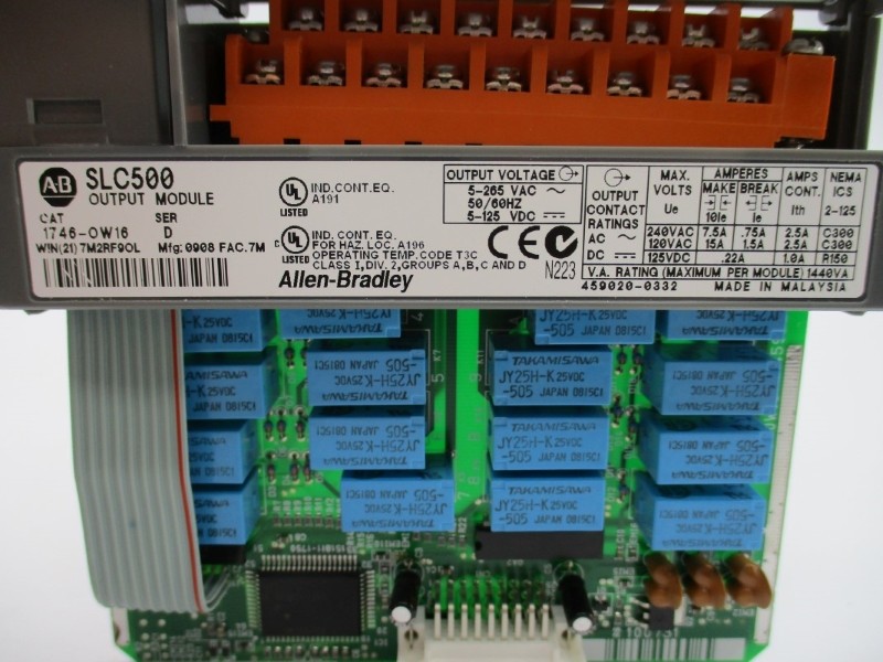 ALLEN BRADLEY 1746-OW16 SER. D 5-265VAC 15A NSNP