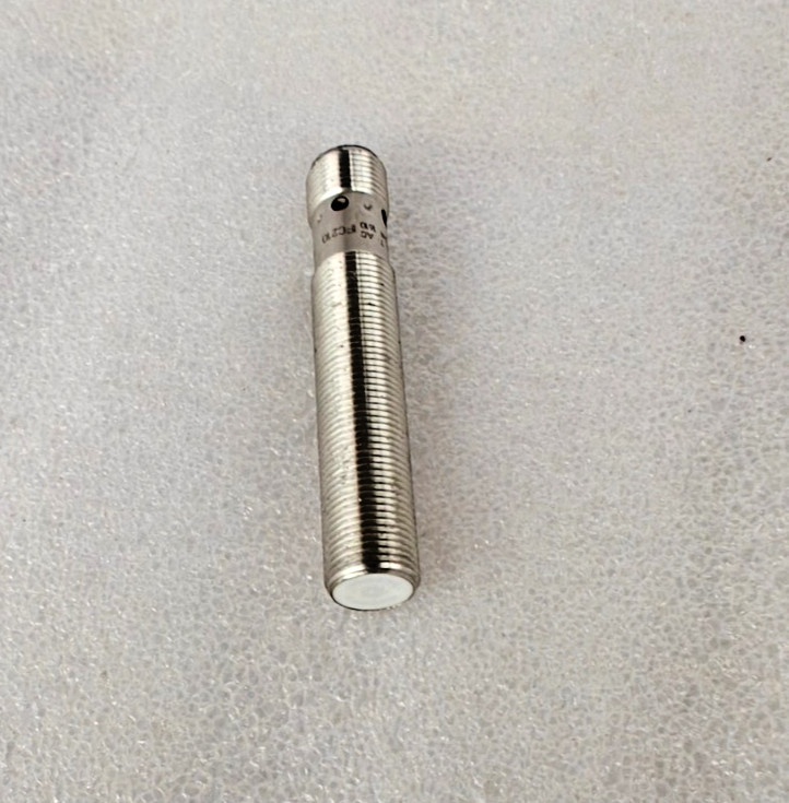 IFC210 IFM Effector Inductive Proximity Switch Sensor
