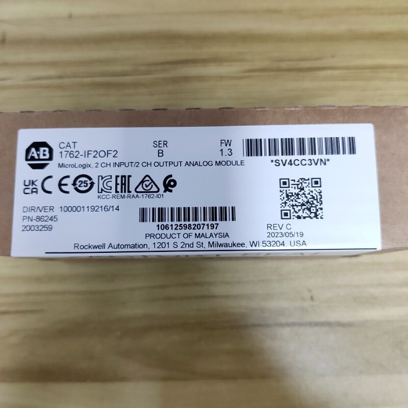 New Factory Sealed Allen-Bradley 1762-IF2OF2 MicroLogix1200 Analog I/O Module