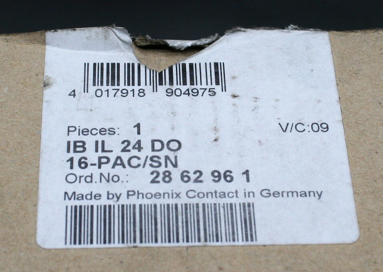 One (1) Phoenix IB IL 24 DO 16-PAC Digital Output Terminal Module Germany NEW