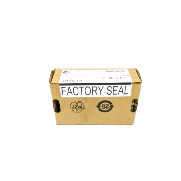 ALLEN BRADLEY 1762-IA8 SER. A 120VAC DATE: 2018 REV. C NSFS