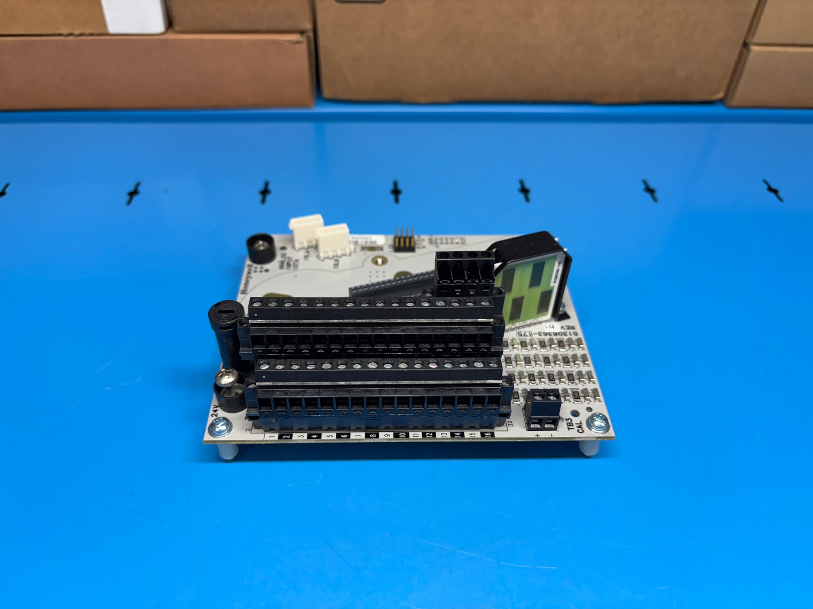 Honeywell CC-TAIX01 Analog Input Board for CC-PAIX01 Modules – NEW OPEN BOX