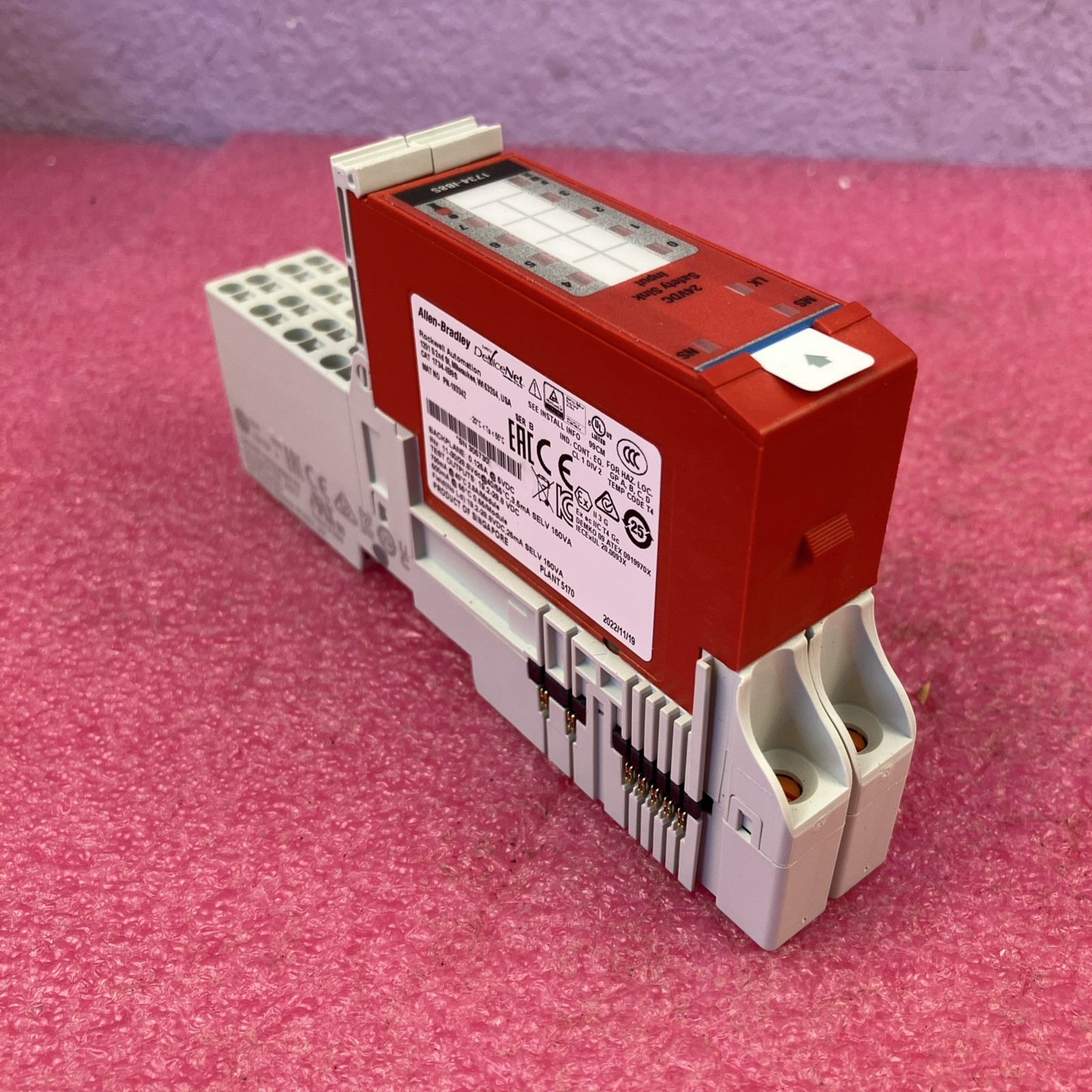 Allen Bradley 1734-IB8S Safety Sink Input Module with 1734-TOP Base