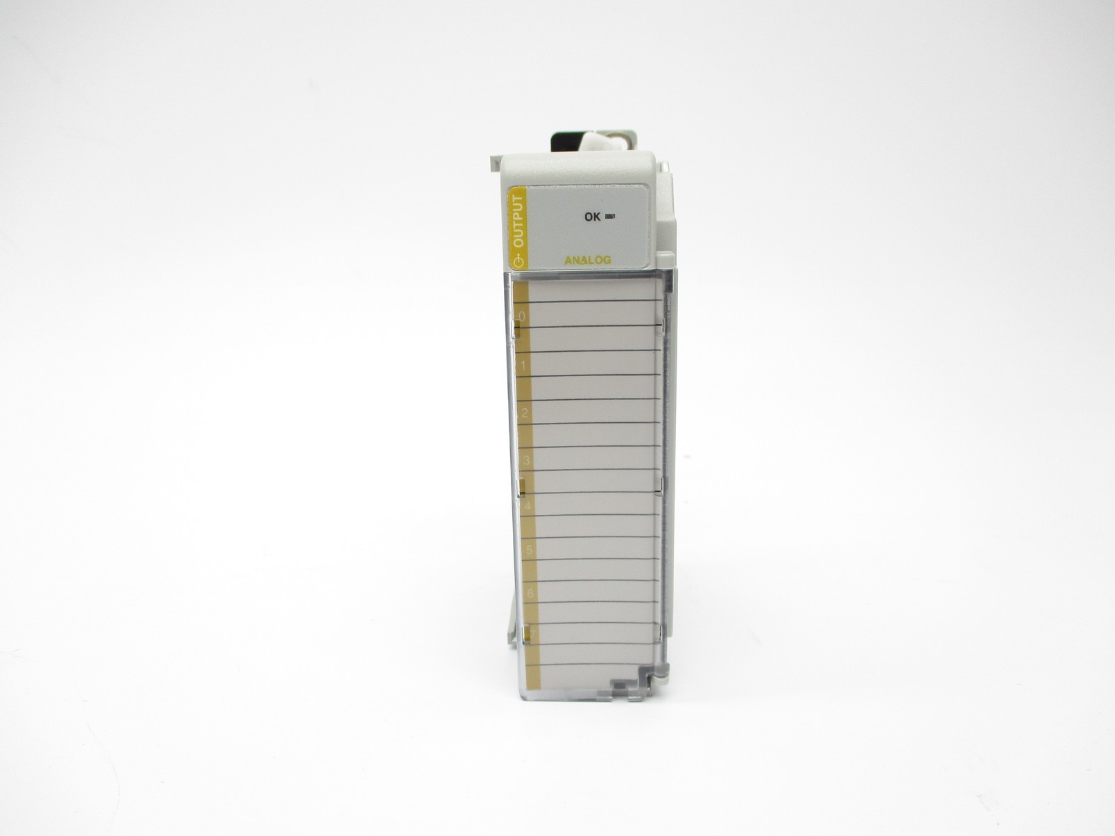 ALLEN BRADLEY 1769-OF8C SER. A F/W 2.1 24VDC NSMP