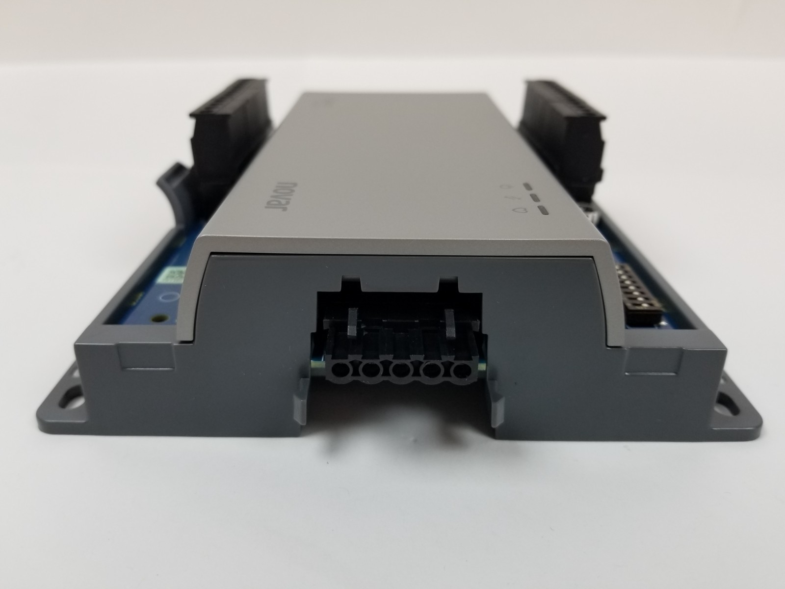 Honeywell NOVAR Opus XIO-8U-B I/O Module 22-28VAC 50/60Hz NEW