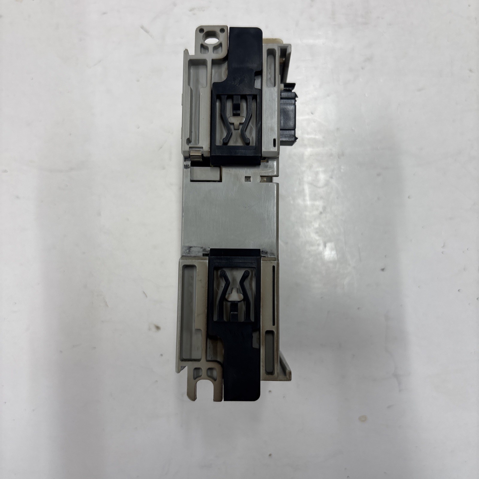 Allen-Bradley 1769-IA16 Ser. A Rev. 1 Input Module F/W Rev. 1.1