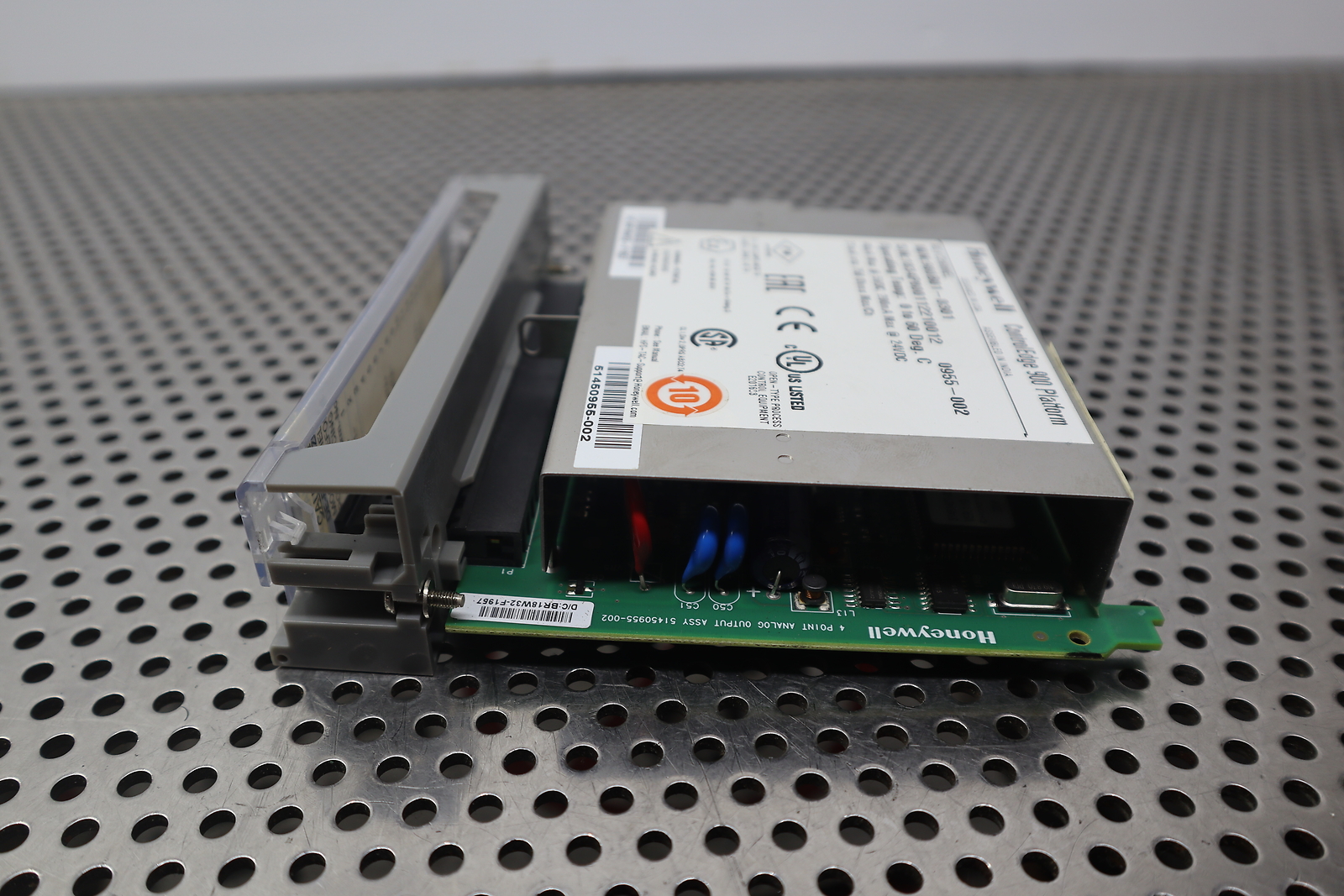 Honeywell 900B01-0301 Analog Output Module 4PT Used With Warranty See All Pics