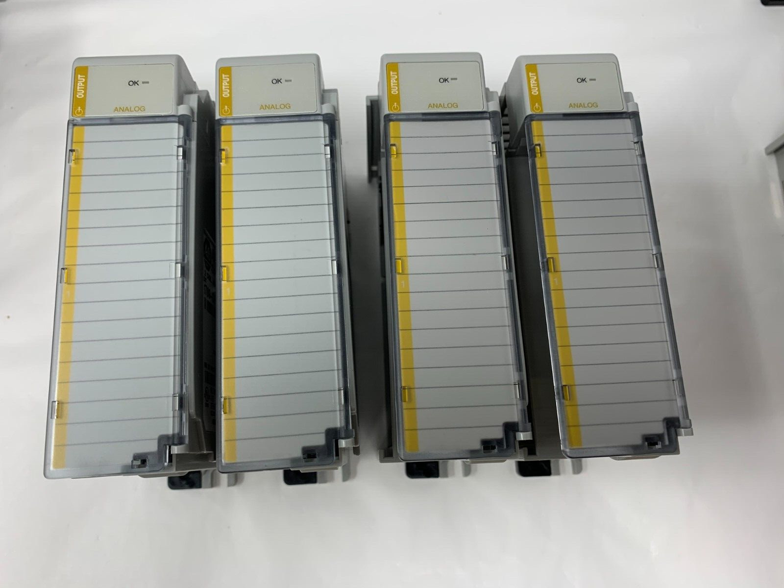 Allen-Bradley 1769-OF2 2-Channel Compact I/O Analog Output Module Series B