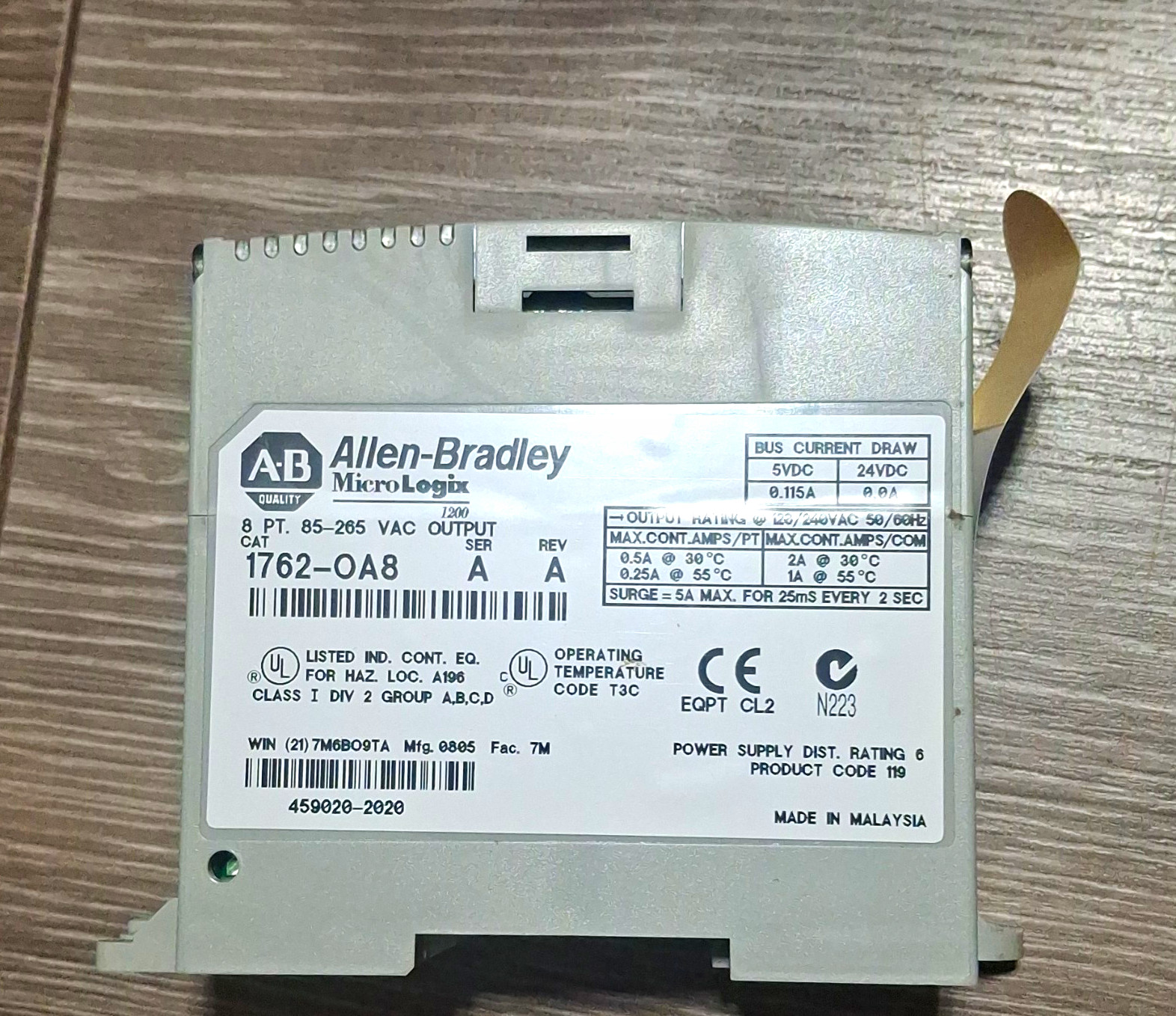 AB 1762-OA8 MicroLogix 1200 8-Pt Triac AC Output Module 1762OA8 New