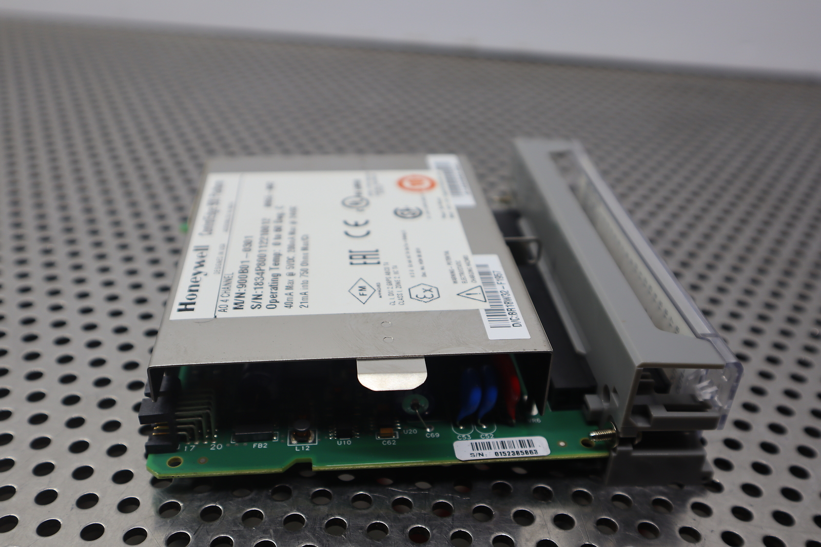 Honeywell 900B01-0301 Analog Output Module 4PT Used With Warranty See All Pics