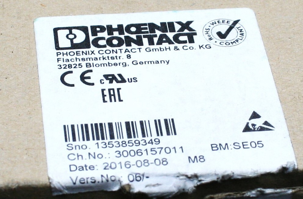 One (1) Phoenix IB IL 24 DO 16-PAC Digital Output Terminal Module Germany NEW
