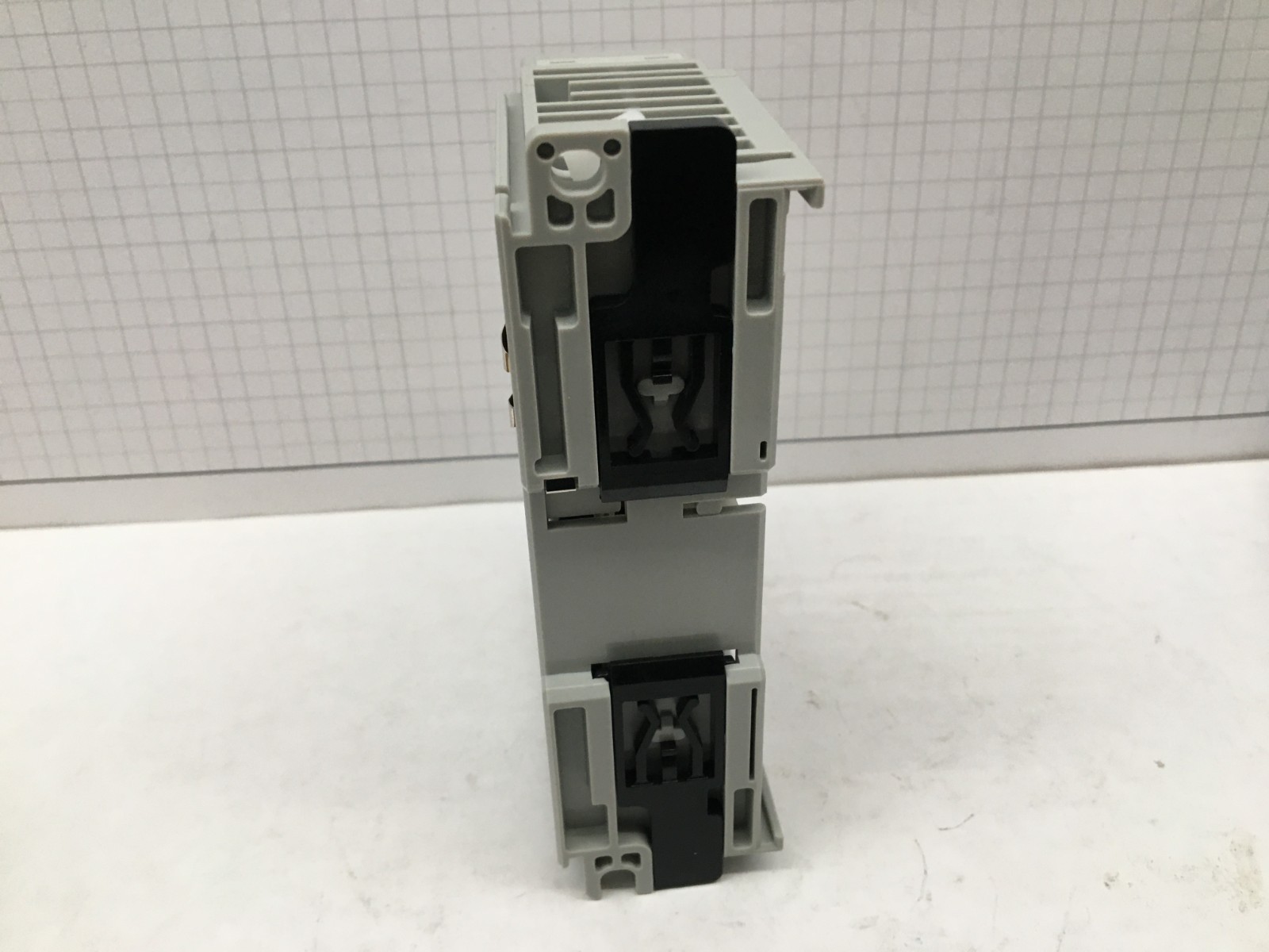 1pc New Allen-bradley 1769-IA16 CompactLogix 16 Pt 120VAC D/I Module 1769IA16