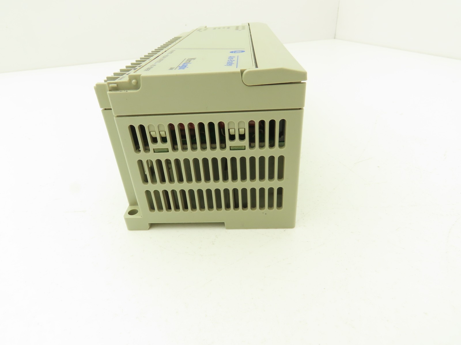 Allen Bradley 1761-L32AWA MicroLogix 1000 PLC Controller 100-240VAC Series E