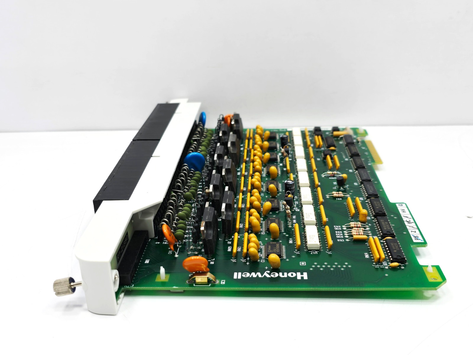621-6575R HONEYWELL PLC OUTPUT MODULE 24VDC