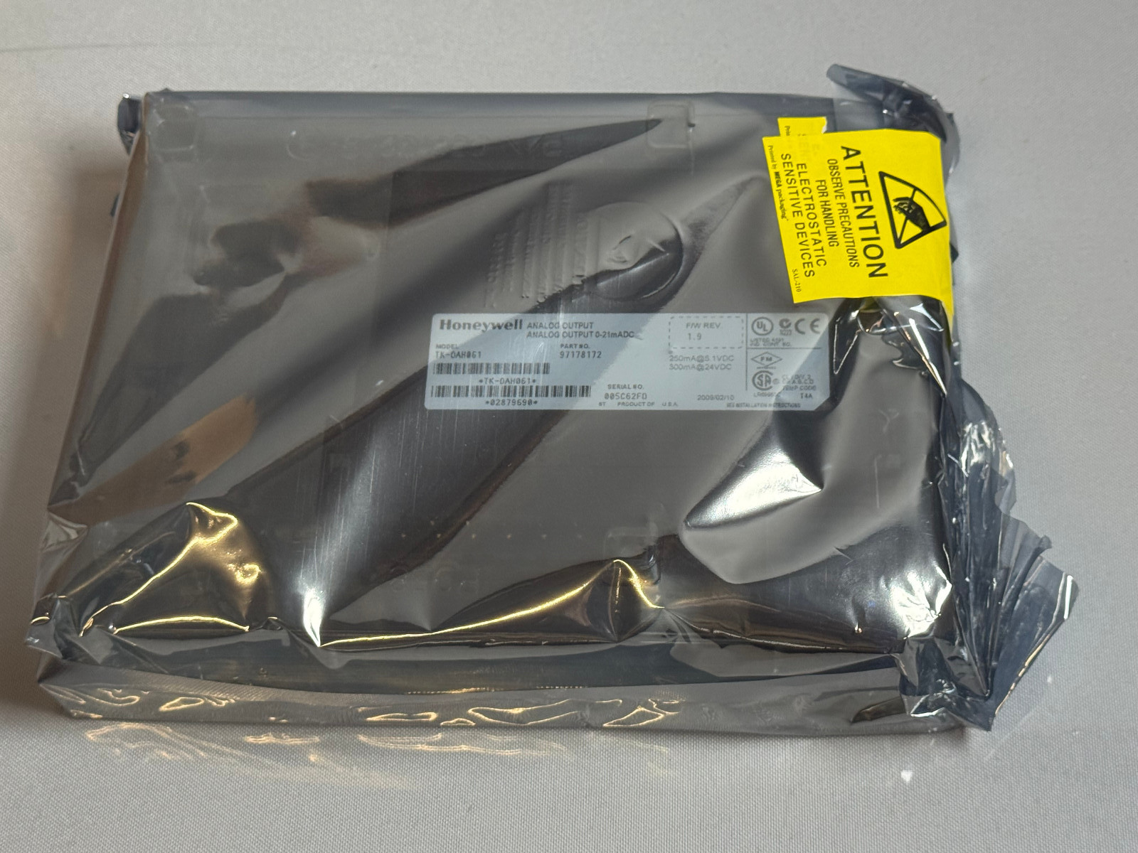 Honeywell TK-OAH061 Model Rev J01 Analog Output Module 97178172