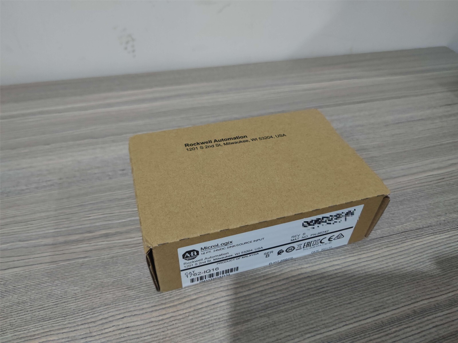 New Factory Sealed Allen-Bradley 1762-IQ16 SER B MicroLogix 24VDC Input Module