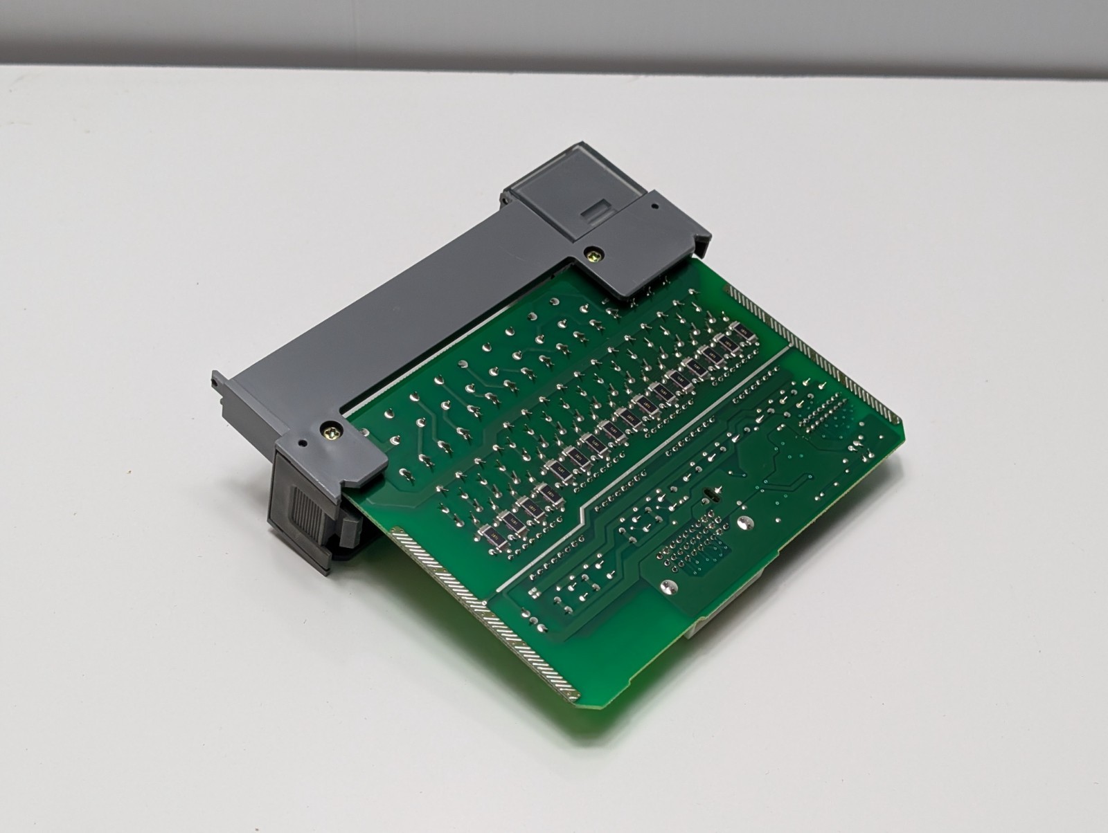 ALLEN-BRADLEY 1746-IA16 INPUT MODULE SLC-500 SER. C