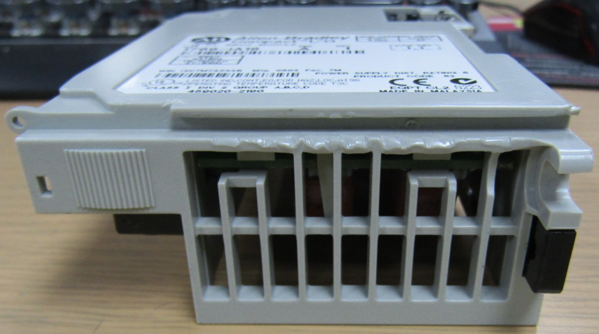 😏 ALLEN-BRADLEY 16 PT INPUT MODULE .115 AMP 24 VDC 132 VAC SERIES A 1769IA16