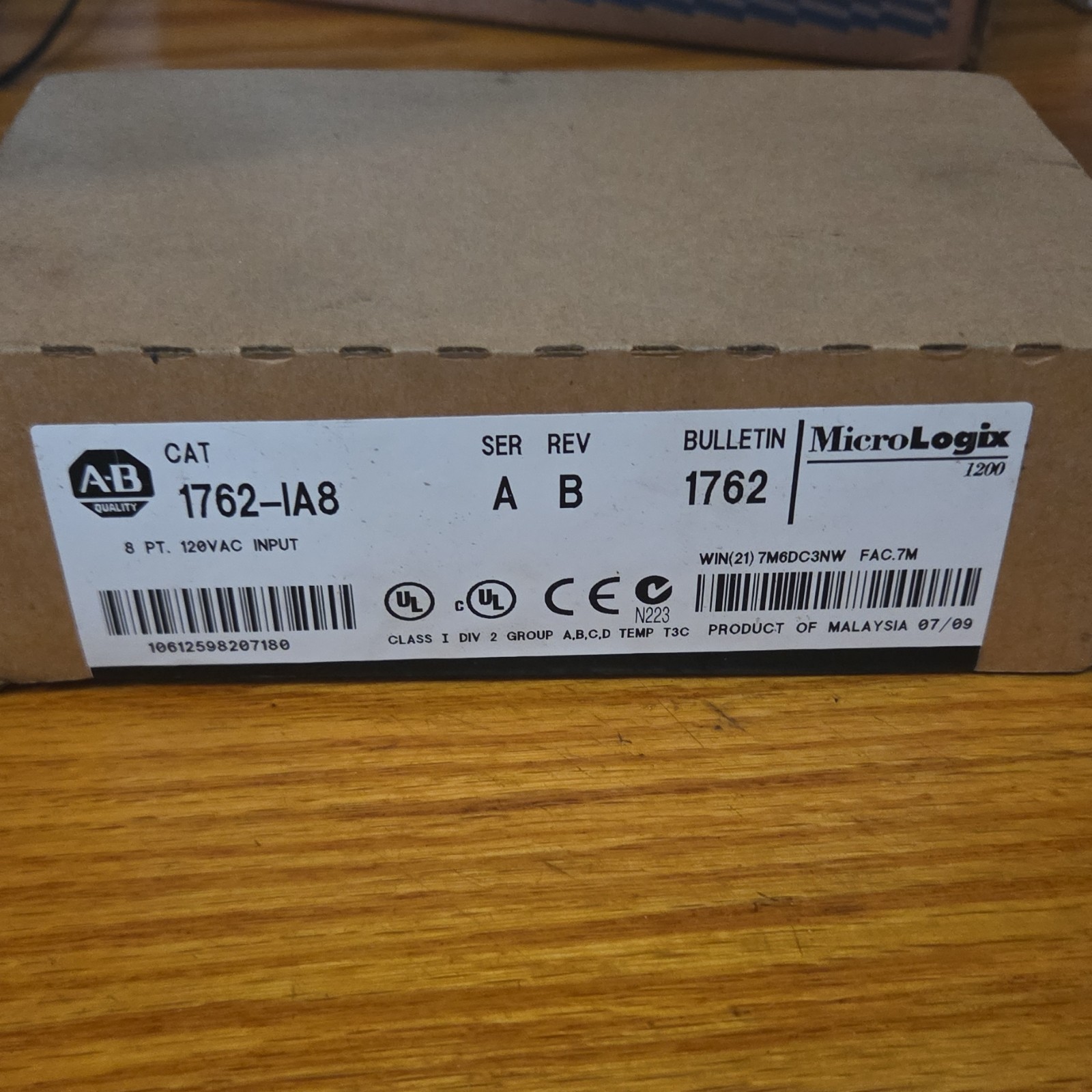 Allen-Bradley 1762-IA8 MicroLogix 1200 Digital PLC Input Module 8 Pt 120VAC