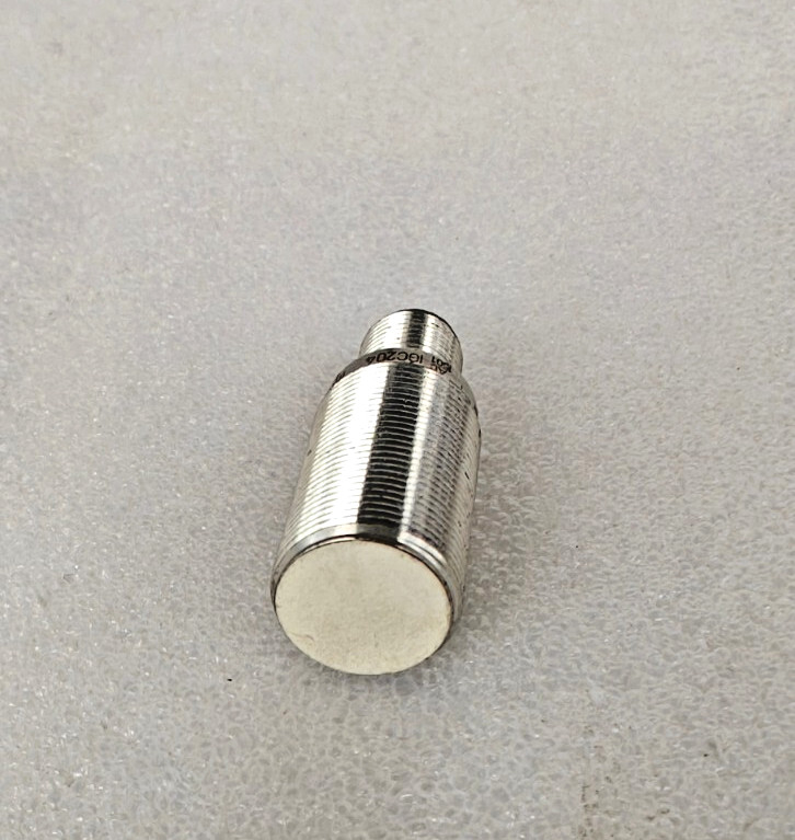 IGC204 IFM Effector Inductive Proximity Sensor