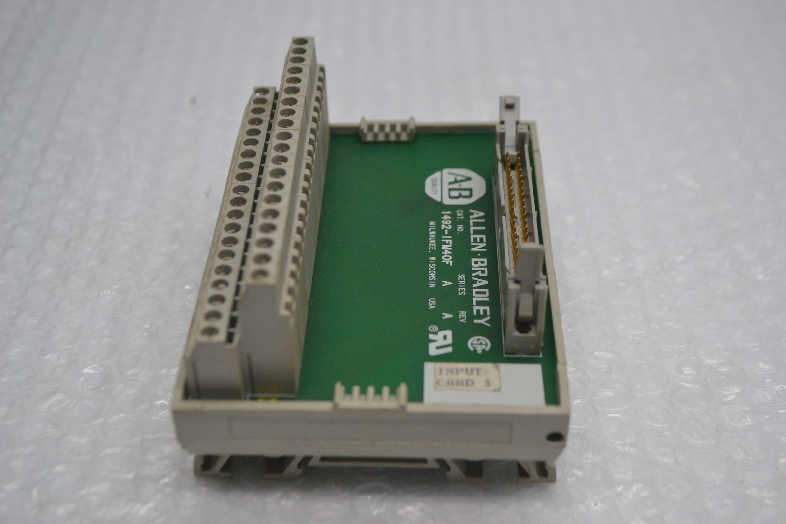ALLEN BRADLEY 1492-IFM40F SER.A INTERFACE MODULE (AS PICTURED) UNMP
