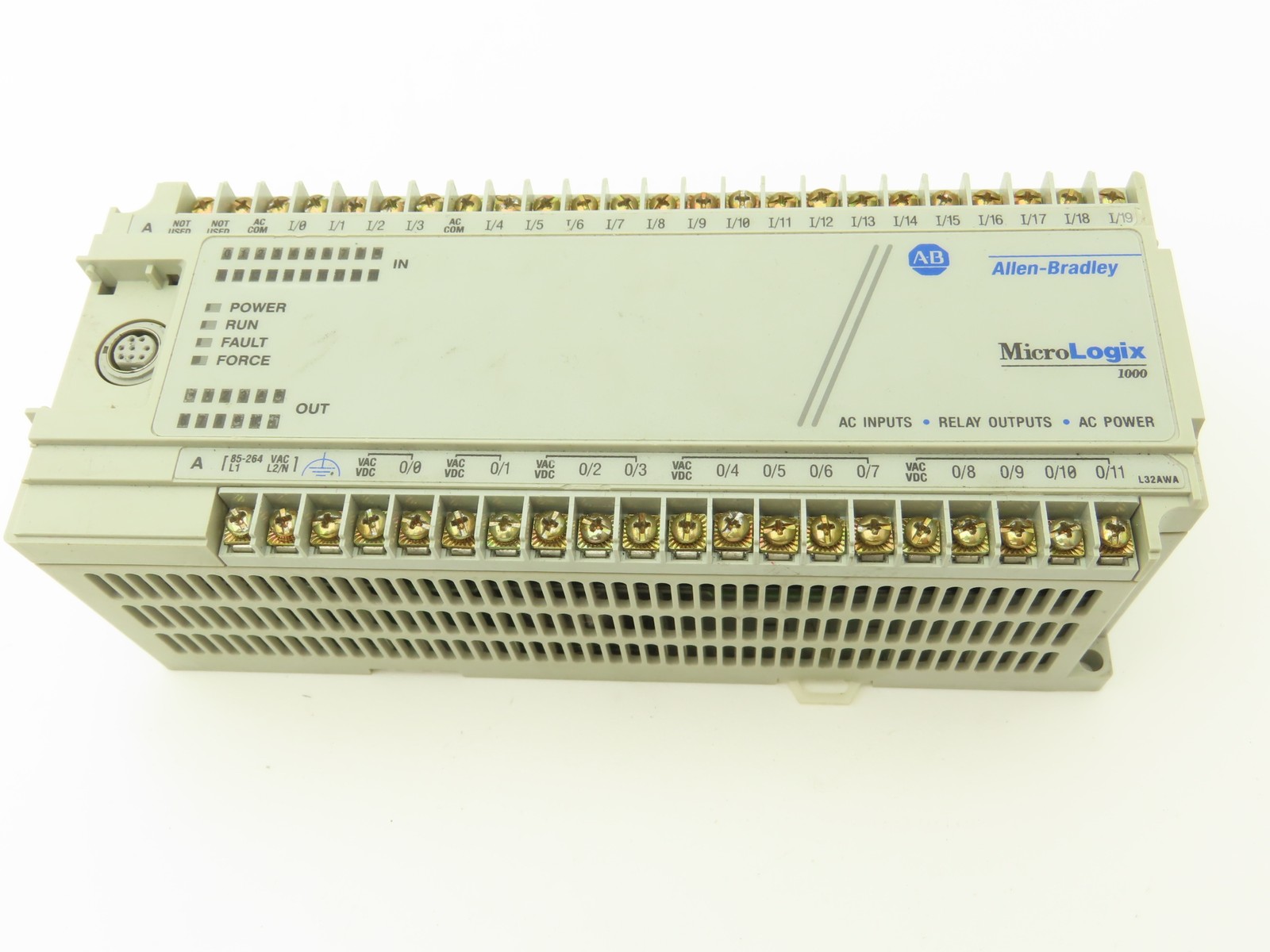 Allen Bradley 1761-L32AWA MicroLogix 1000 PLC Controller 100-240VAC Series E