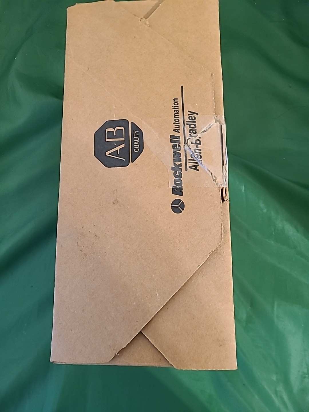 ALLEN BRADLEY 1492-IFM40F-FS120A-4 SER.A INTERFACE MODULE NEW IN BOX