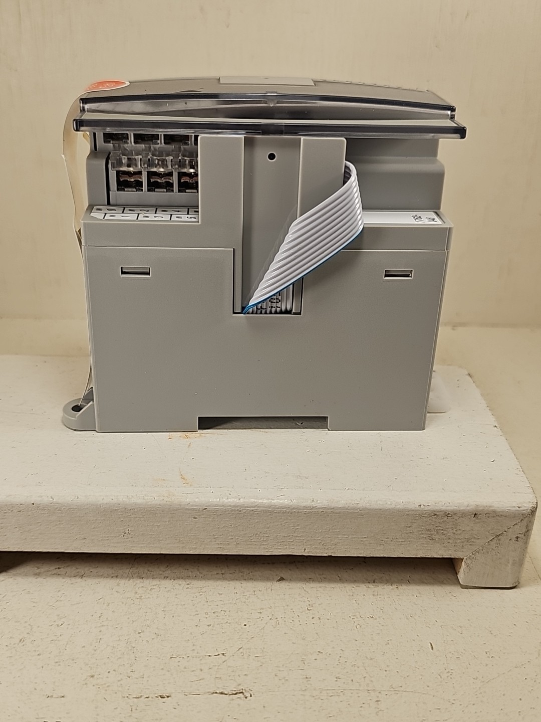 New AB 1762-IA8 MicroLogix 1762-IA8 8-Point 120V AC Input Module 1762IA8