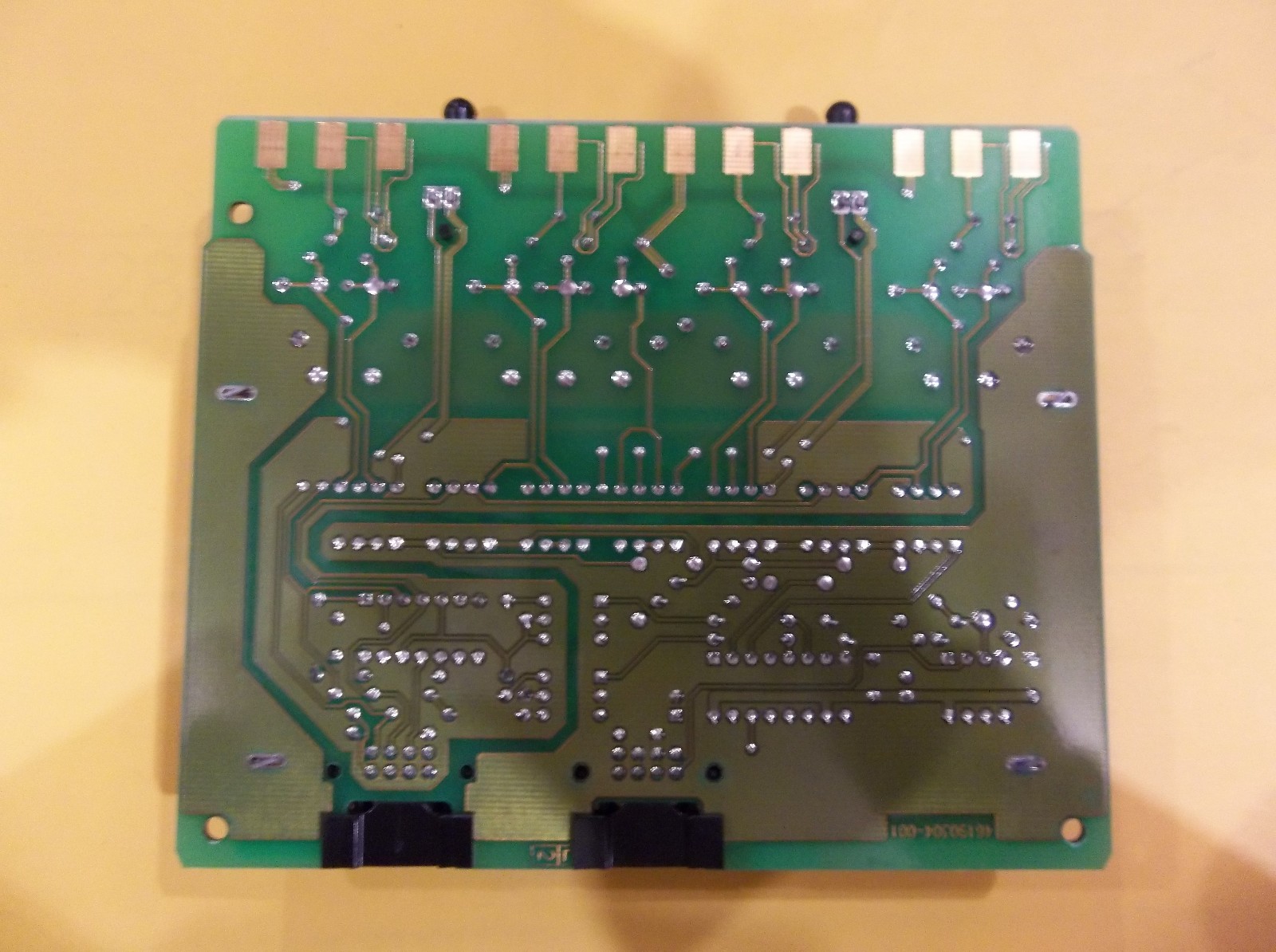 HONEYWELL RELAY CARD MODULE 46190305-001 UMC800 PLC (379-1)
