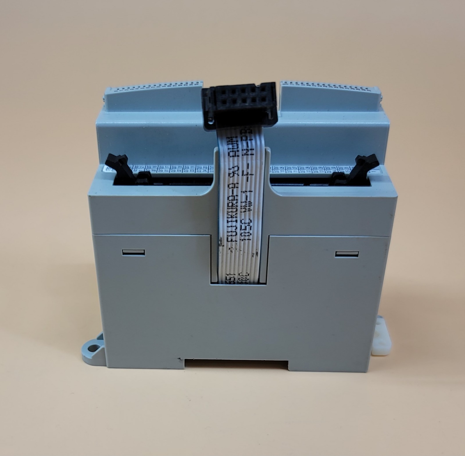 Allen Bradley 1762-OB32T Series Micro Logix