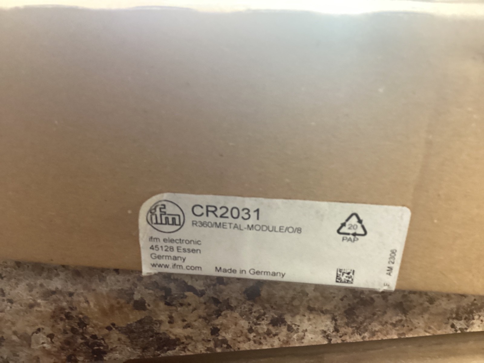 ifm CR2031 ecomat mobile CompactModule CAN Digital PLC Output Module 8 Outputs