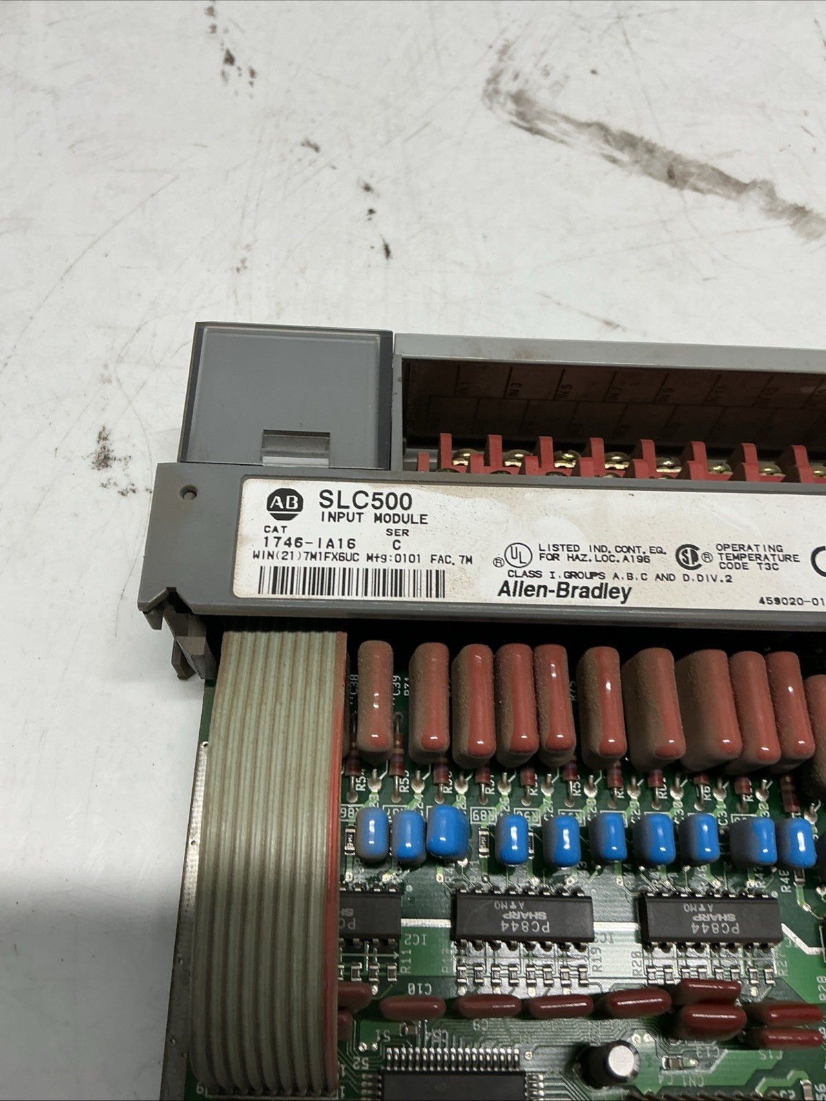 Allen Bradley 1746-IA16 SER C input module Z-685