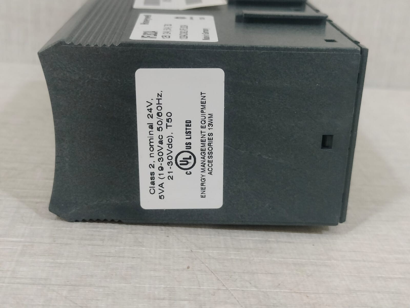 Honeywell XFL823A Distributed I/O 12 Digital Input Module W/ FILTHY & BROKEN BOX