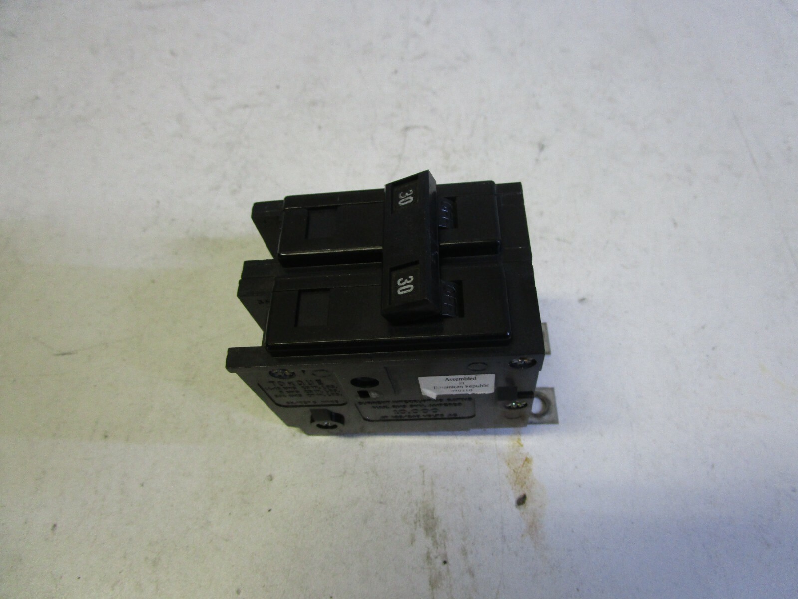 CUTLER HAMMER UNKNOWN PART # 30A QUICKLAG 2-POLE CIRCUIT BREAKER – FREE SHIPPING