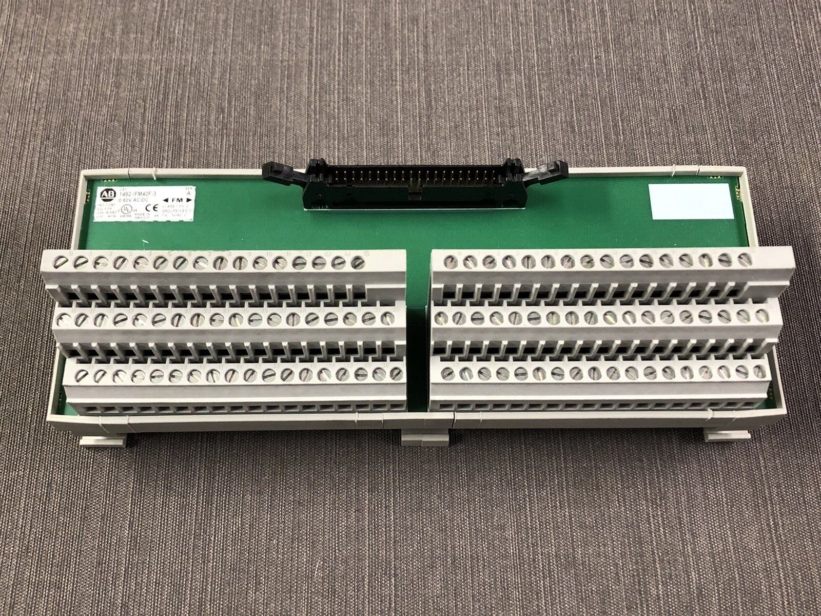 Allen-Bradley 1492-IFM40F-3 Digital Interface Module 40 Pt. 3 wire Sensor Inputs