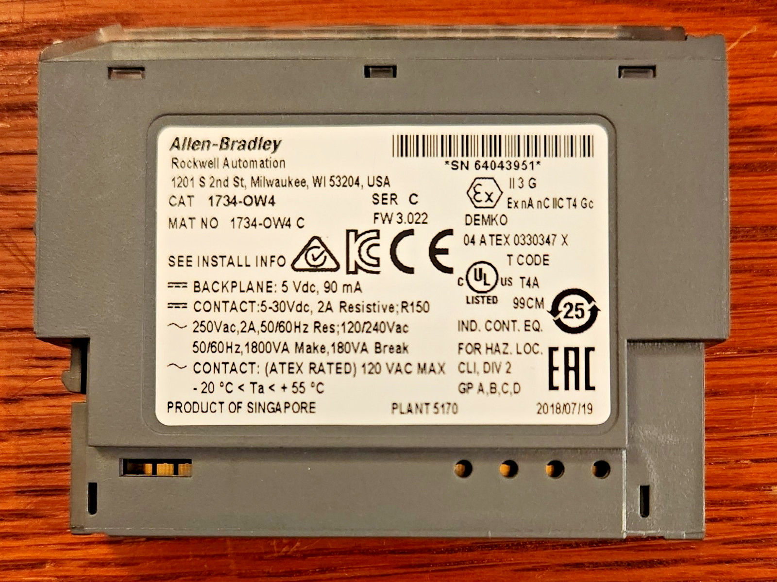 Allen-Bradley 1734-OW4 /C FW 3.022 Digital Relay Output Module