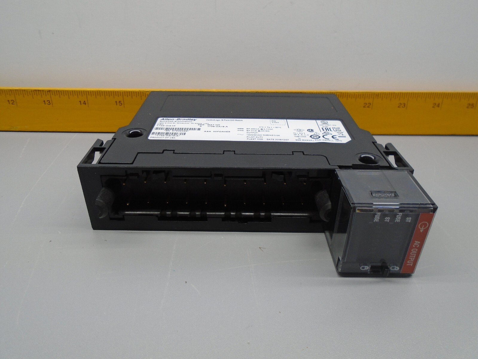 2018 Mfg Allen Bradley 1756-OA16 /A AC Output 1756-0A16 W109