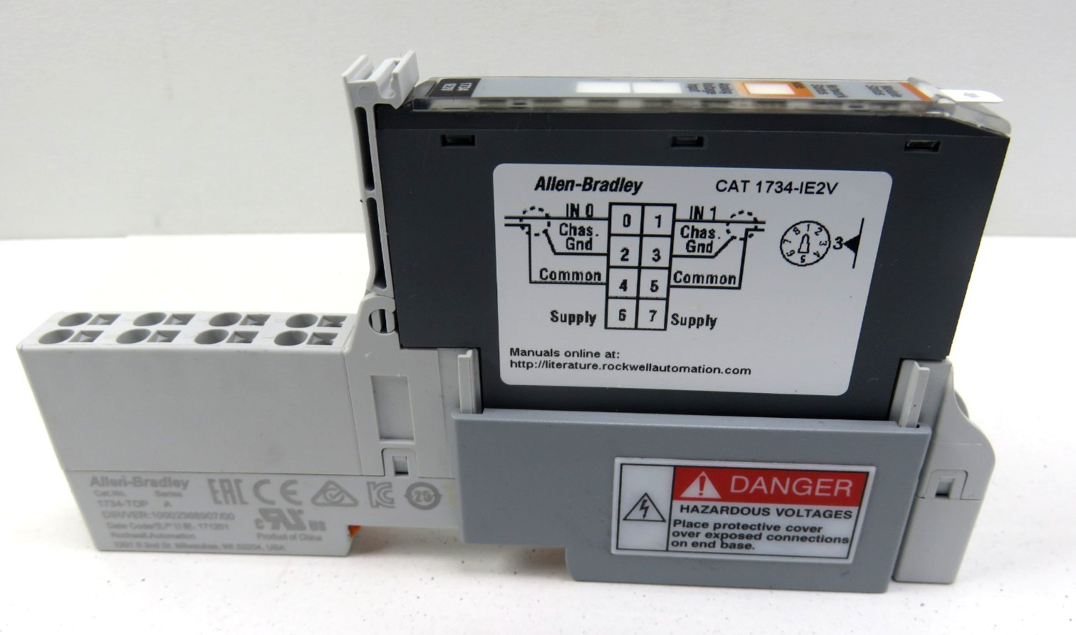 Allen Bradley 1734-IE2V Ser C Analog Input Module (Mfg. 2018) w/ Base